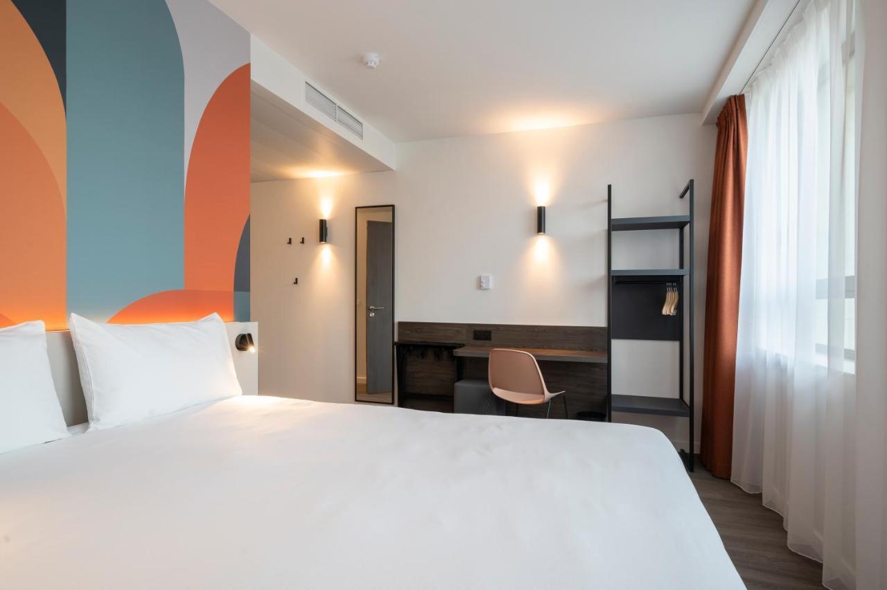 B&B Hotel Mechelen Bagian luar foto