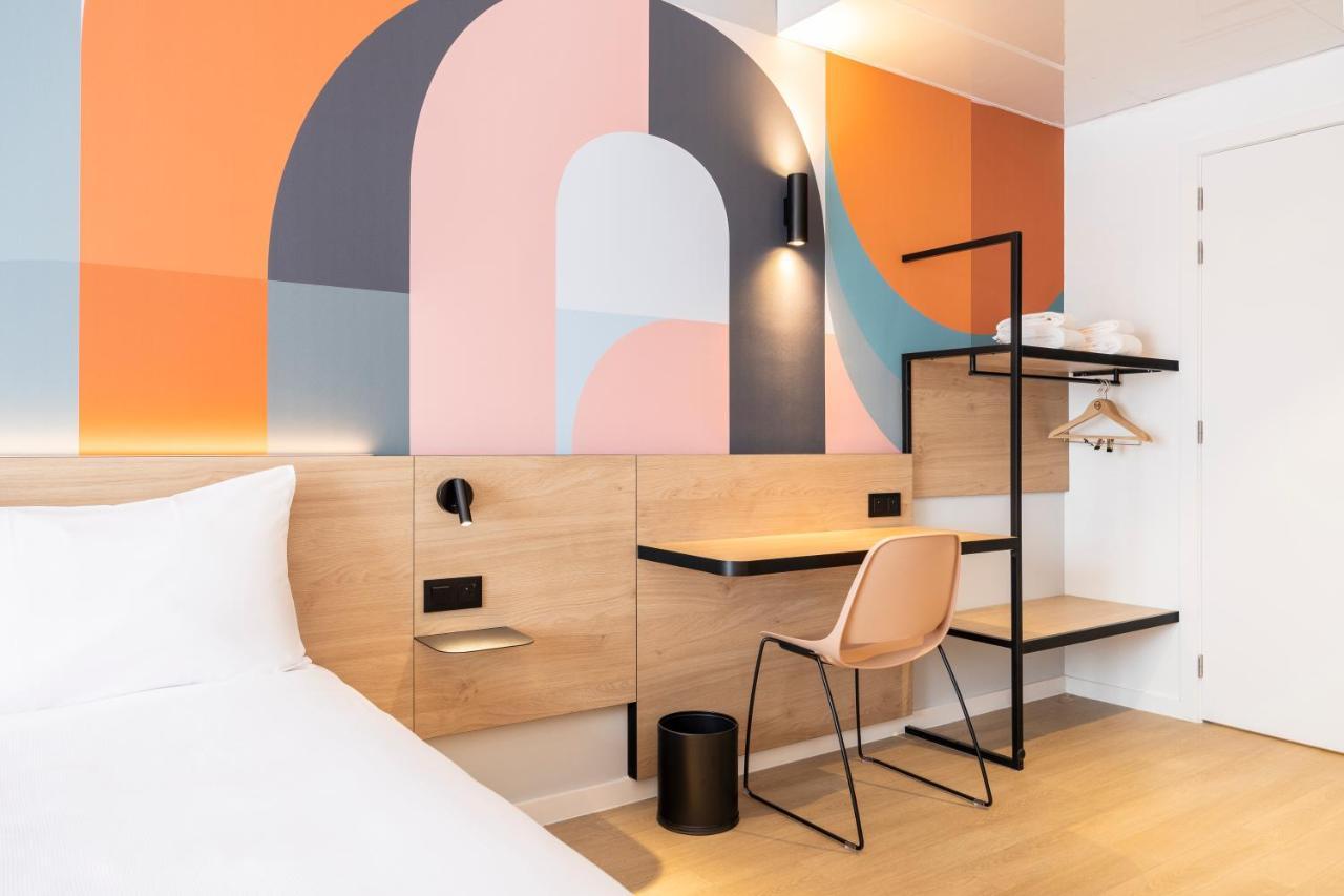 B&B Hotel Mechelen Bagian luar foto