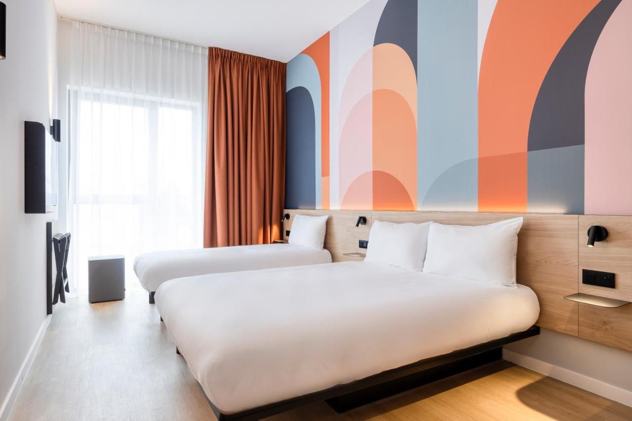 B&B Hotel Mechelen Bagian luar foto